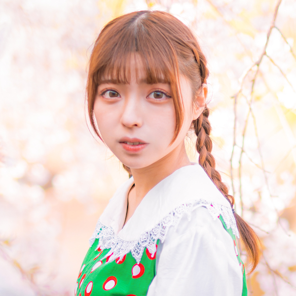 話している人物の写真:女性20